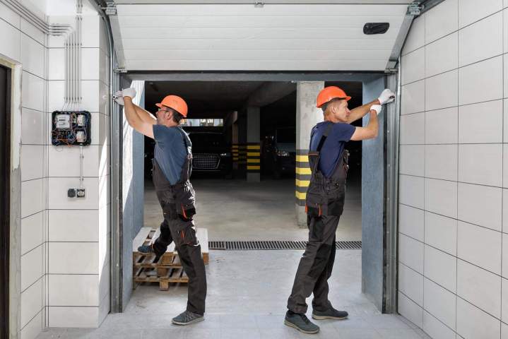 Garage door setup near Gatineau
