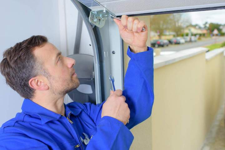 Garage door repair near Gatineau