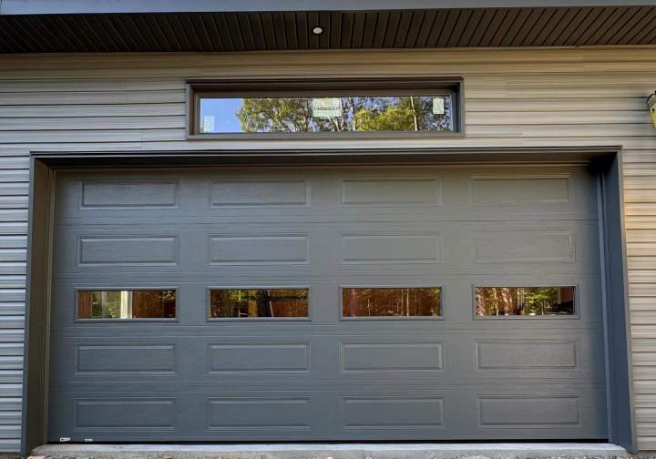 Custom garage door design Gatineau