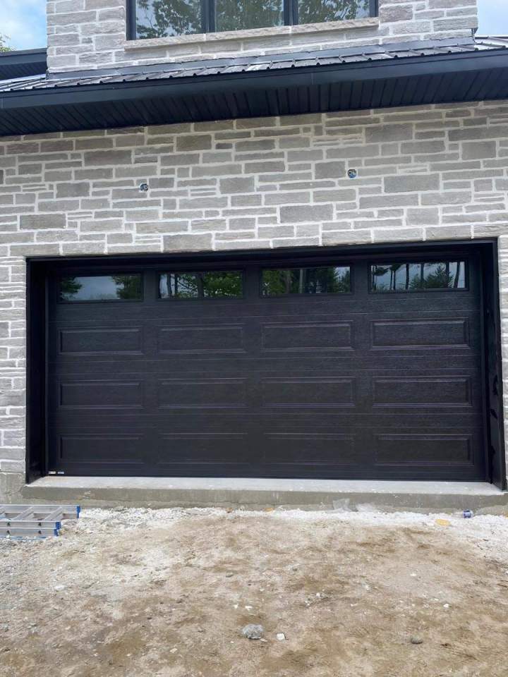Residential garage door manufacturing Gatineau